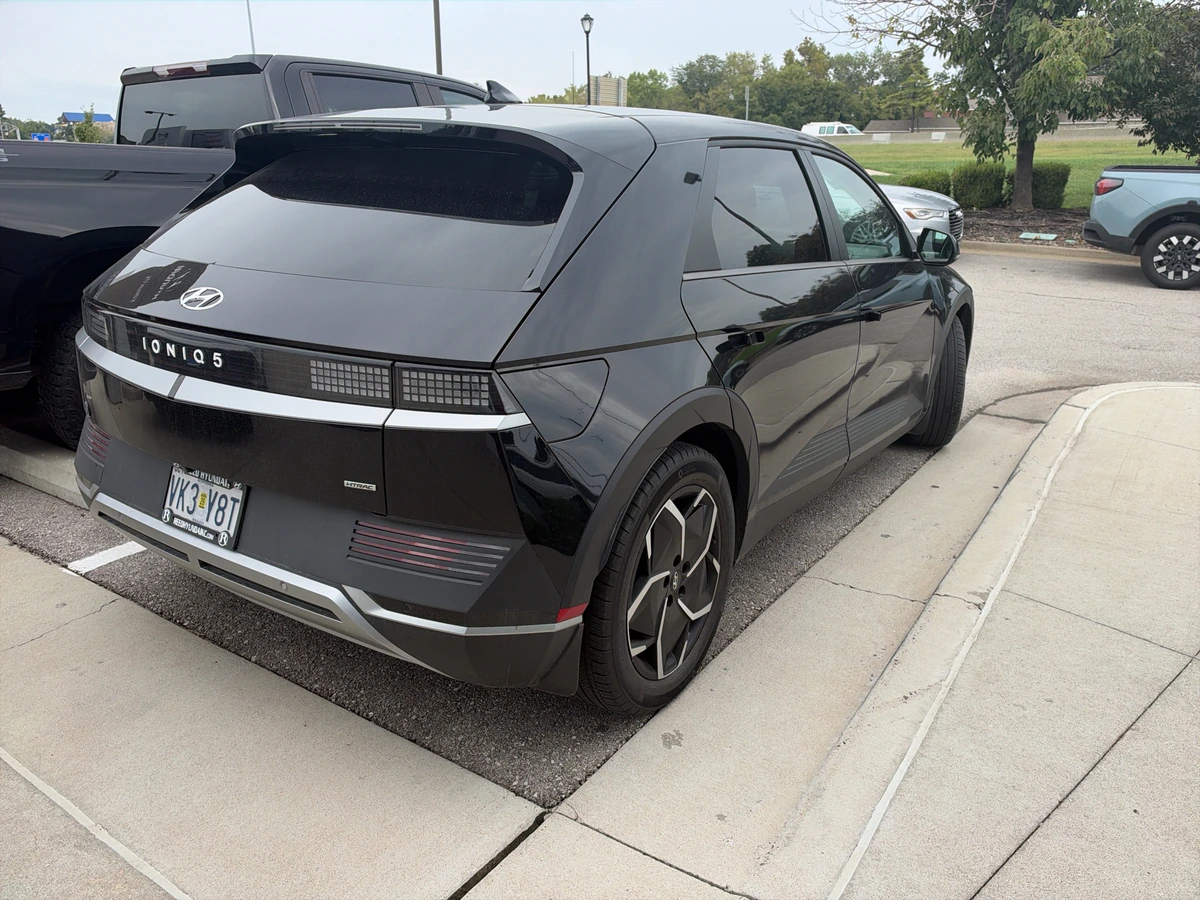 Used 2024 Hyundai IONIQ 5 SEL with VIN KM8KNDDF2RU273832 for sale in Merriam, KS