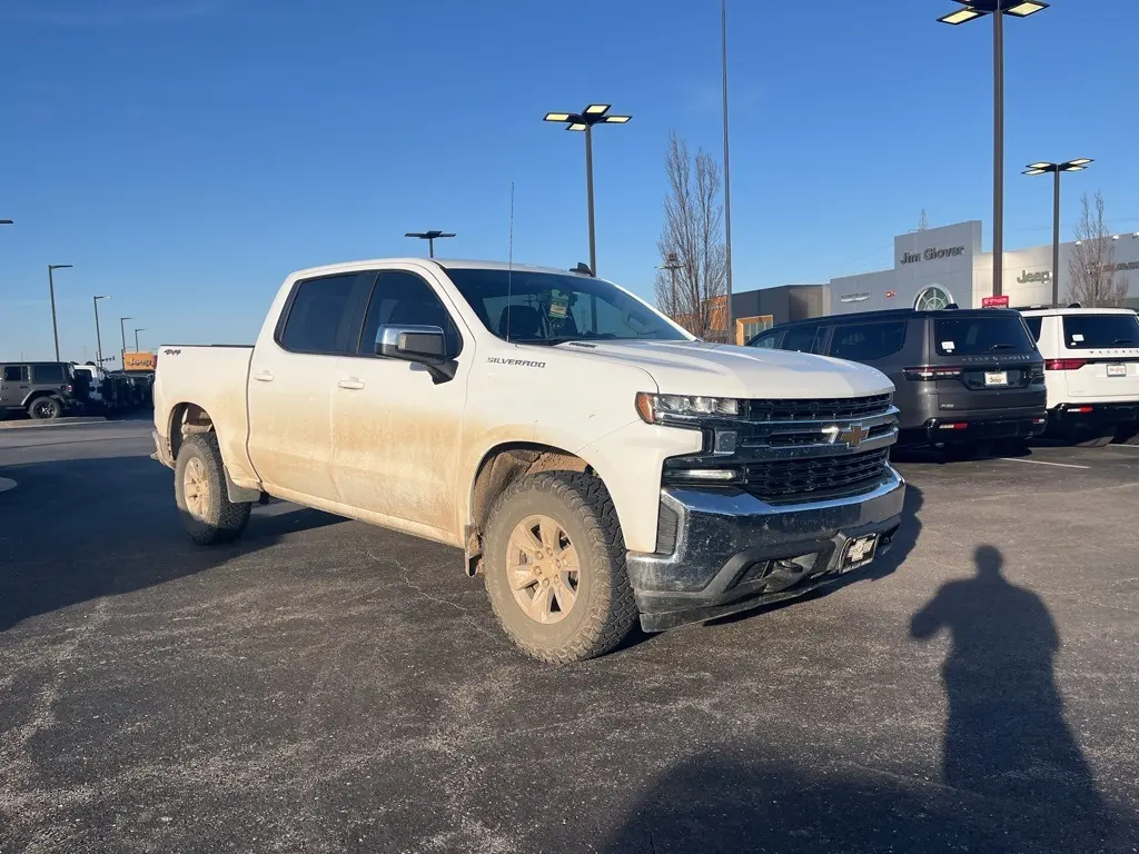 Used 2021 Chevrolet Silverado 1500 LT with VIN 1GCUYDET0MZ136991 for sale in Owasso, OK
