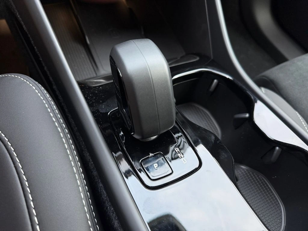 2026 Volvo - image 23