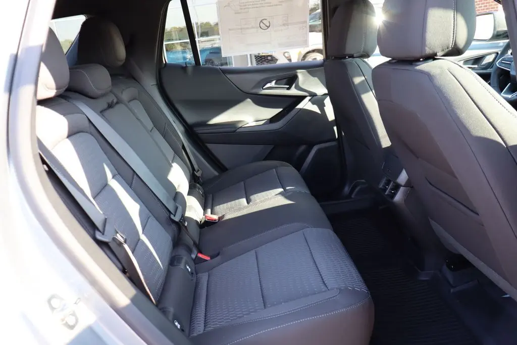 2026 Chevrolet Equinox LT photo 33