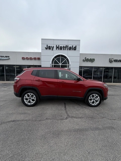 2026 Jeep Compass Latitude's photo