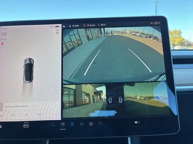 2018 Tesla Model 3 Long Range photo 22