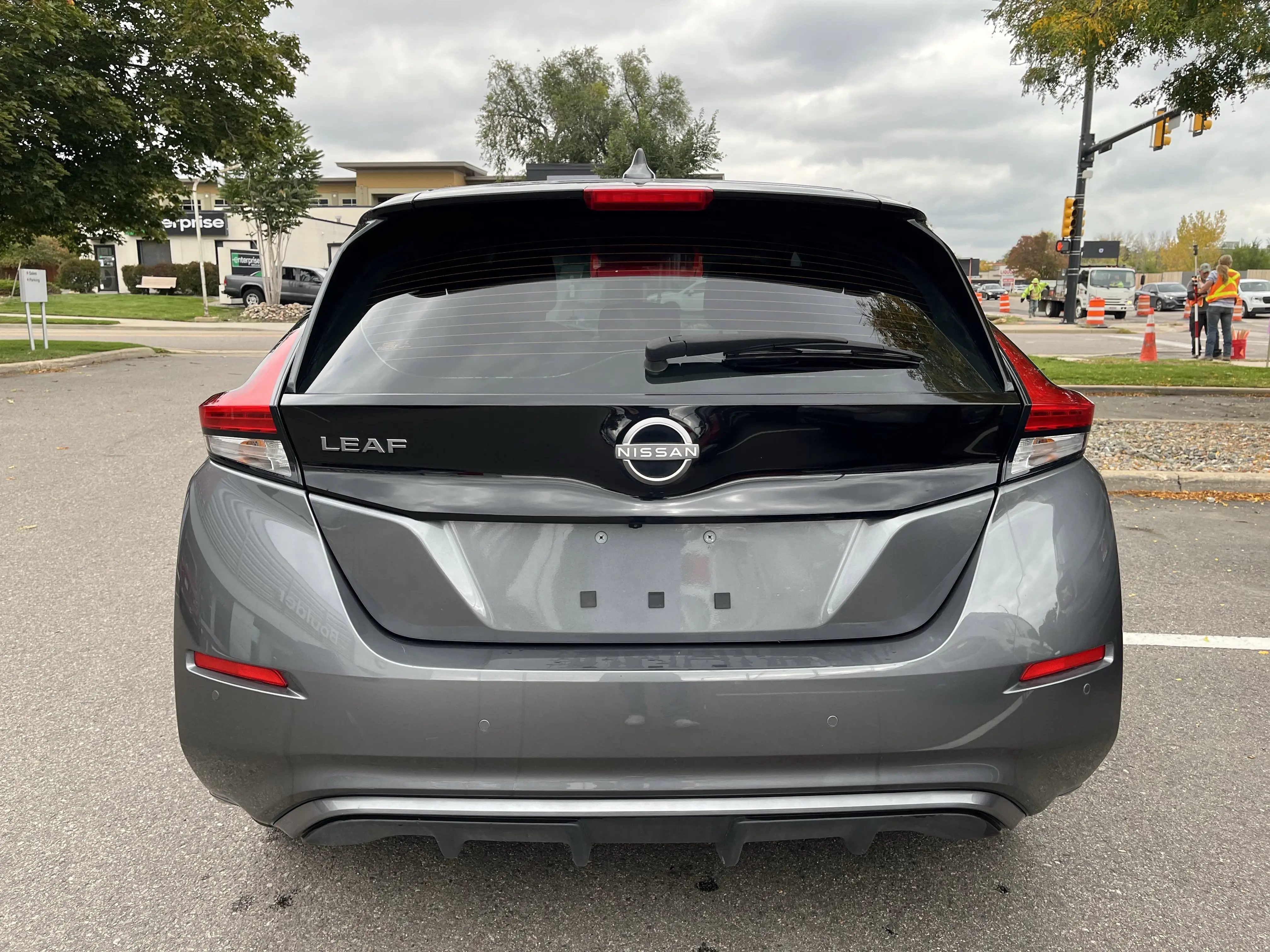 2023 Nissan Leaf S photo 3