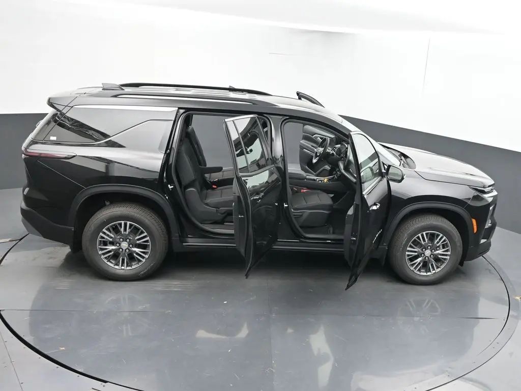 2026 Chevrolet Traverse 2LT photo 55