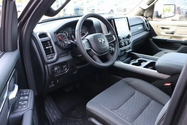 2025 Ram 1500 Big Horn photo 12