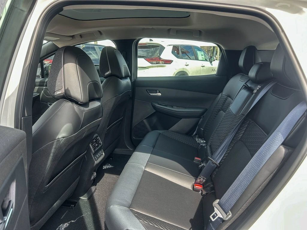 2026 Nissan LEAF Platinum+ - Photo 21