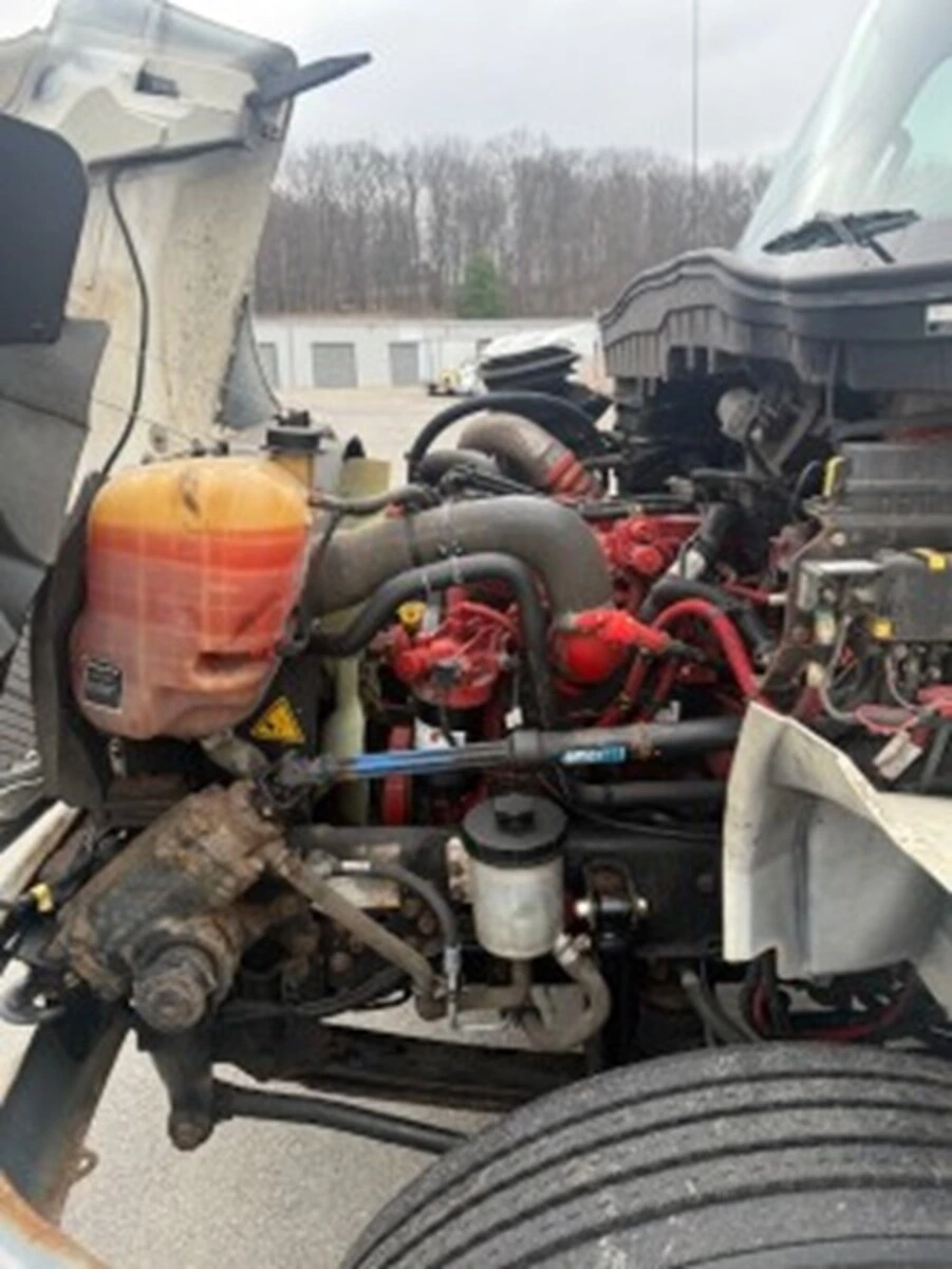 2021 International MV - image 7