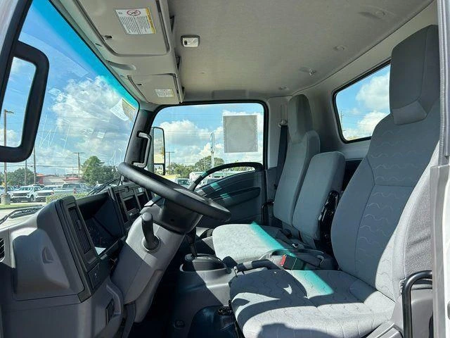 2025 Isuzu NPR - image 3
