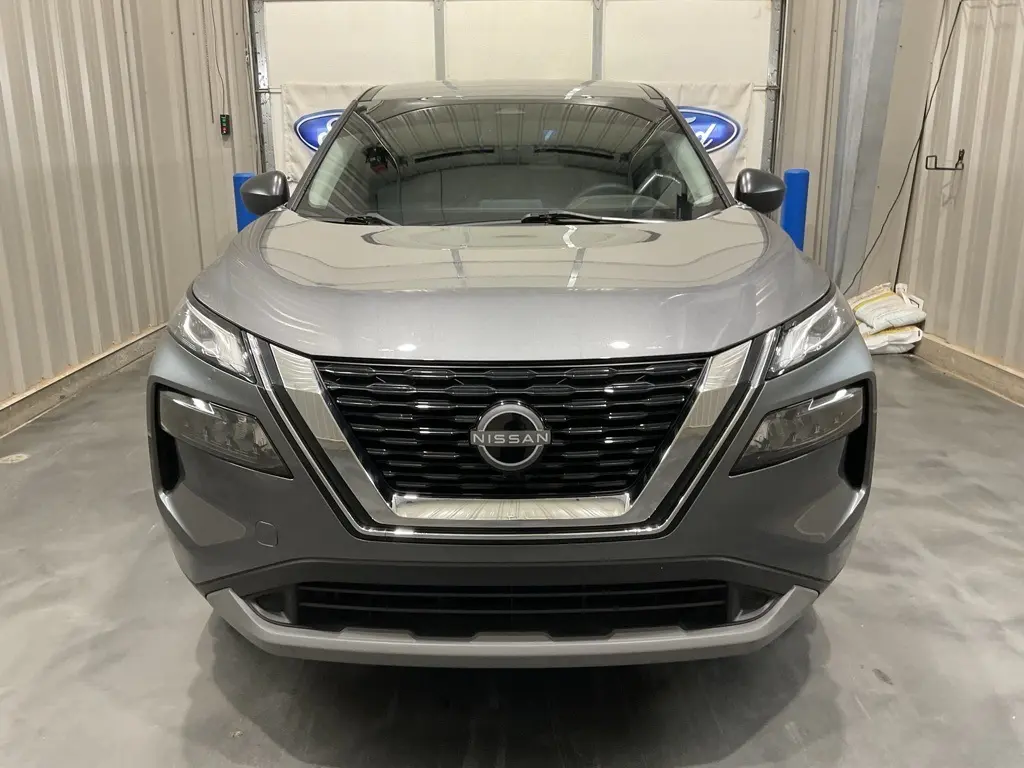 2023 Nissan Rogue S photo 2