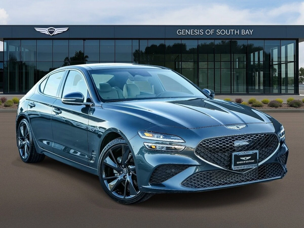 2023 Genesis G70 Base's photo