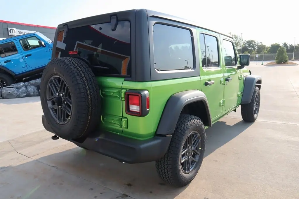 2025 Jeep Wrangler Sport S photo 19