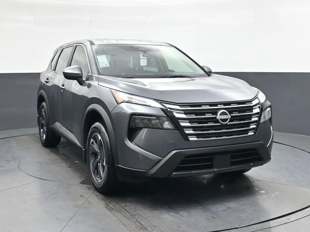 2026 Nissan Rogue SV's photo