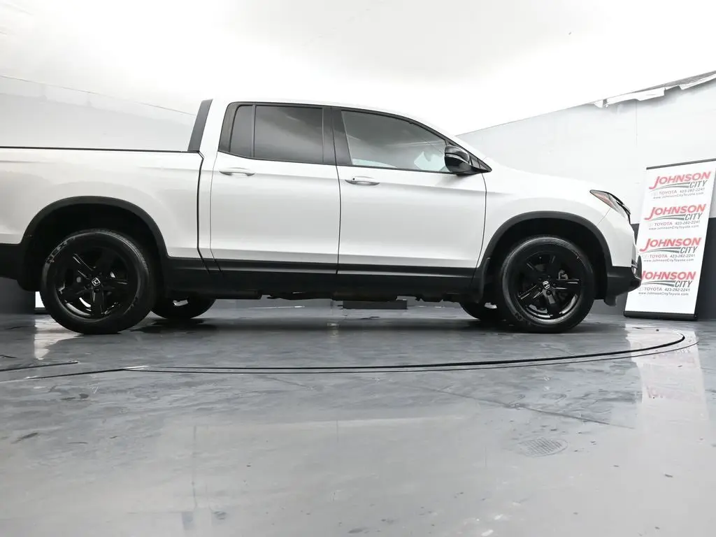 2023 Honda Ridgeline Black Edition photo 42