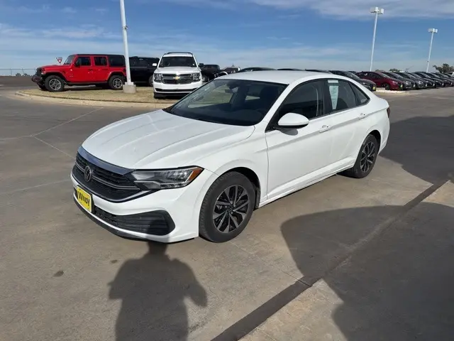 2024 Volkswagen Jetta S photo 2