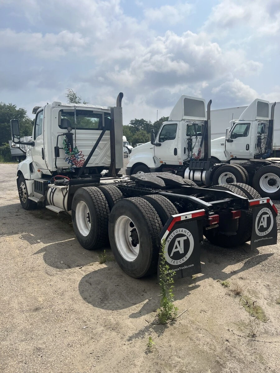 2018 International LT in Warwick, RI — photo 4