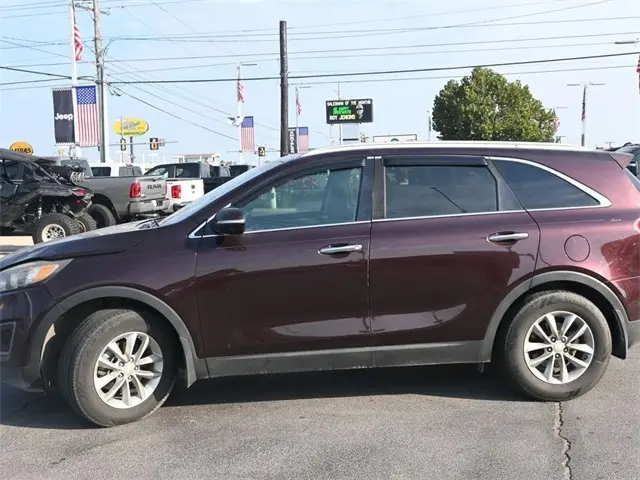 2016 Kia Sorento LX photo 3