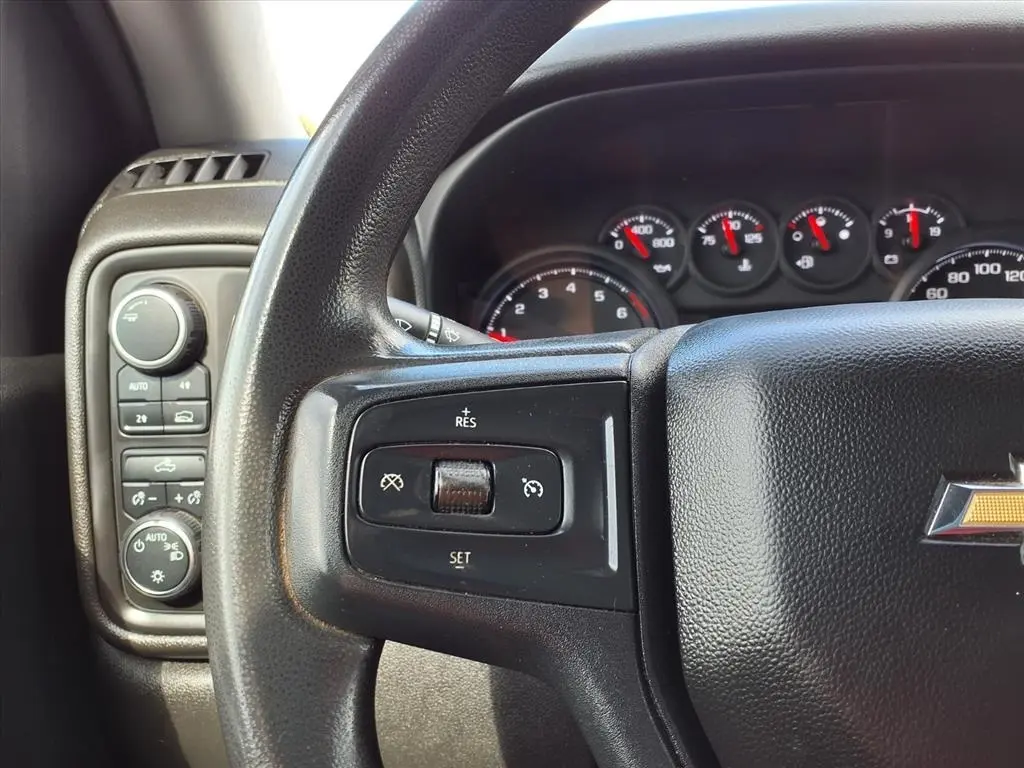 2022 Chevrolet Silverado 1500 Custom photo 25
