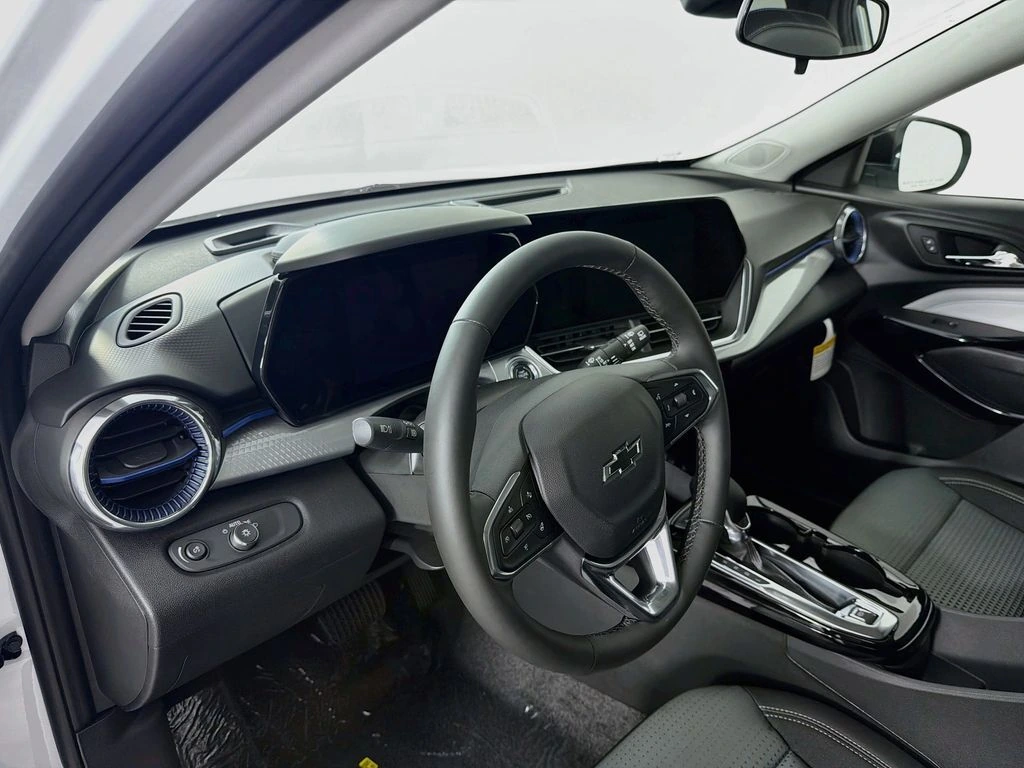 2026 Chevrolet Trax LT - Photo 9