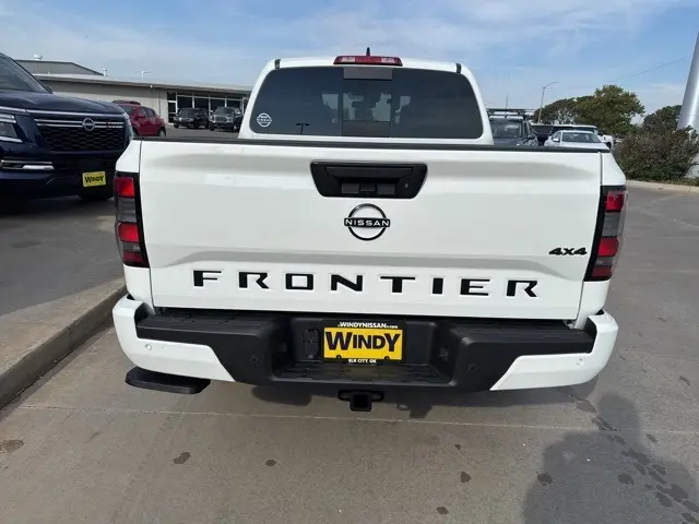 2026 Nissan Frontier SV photo 7