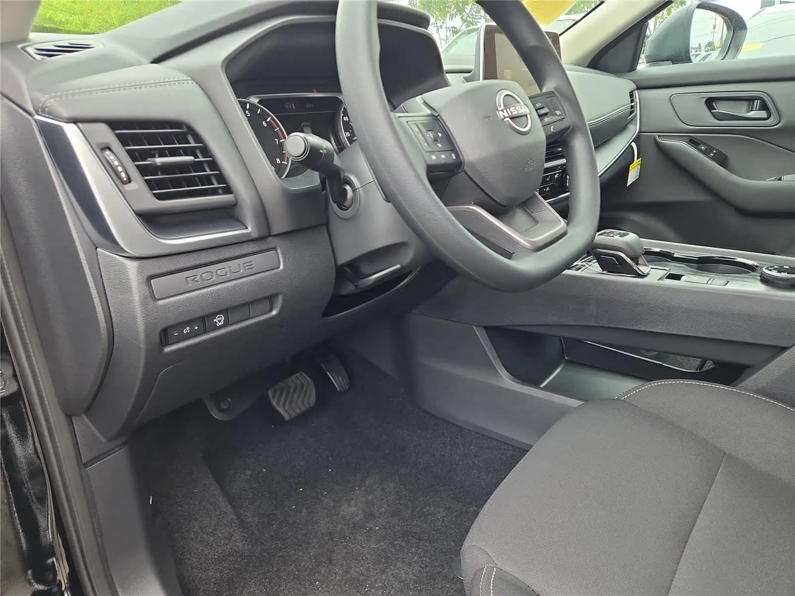 2026 Nissan Rogue S photo 5