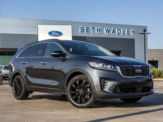 2020 Kia Sorento S's photo