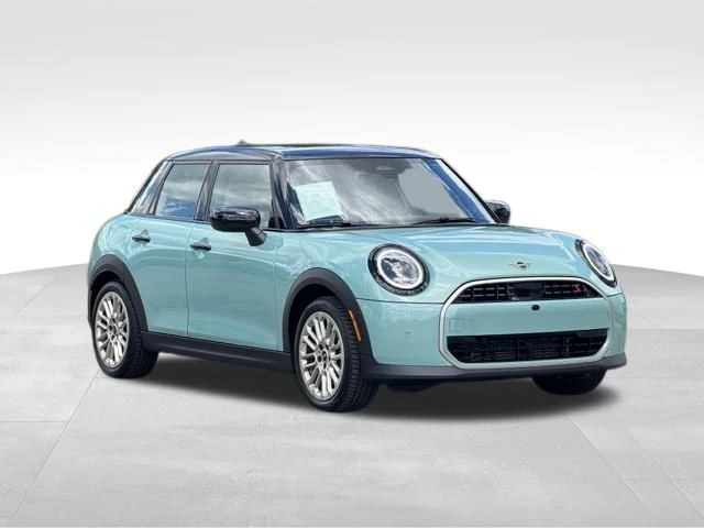 2026 MINI Hardtop Cooper S's photo