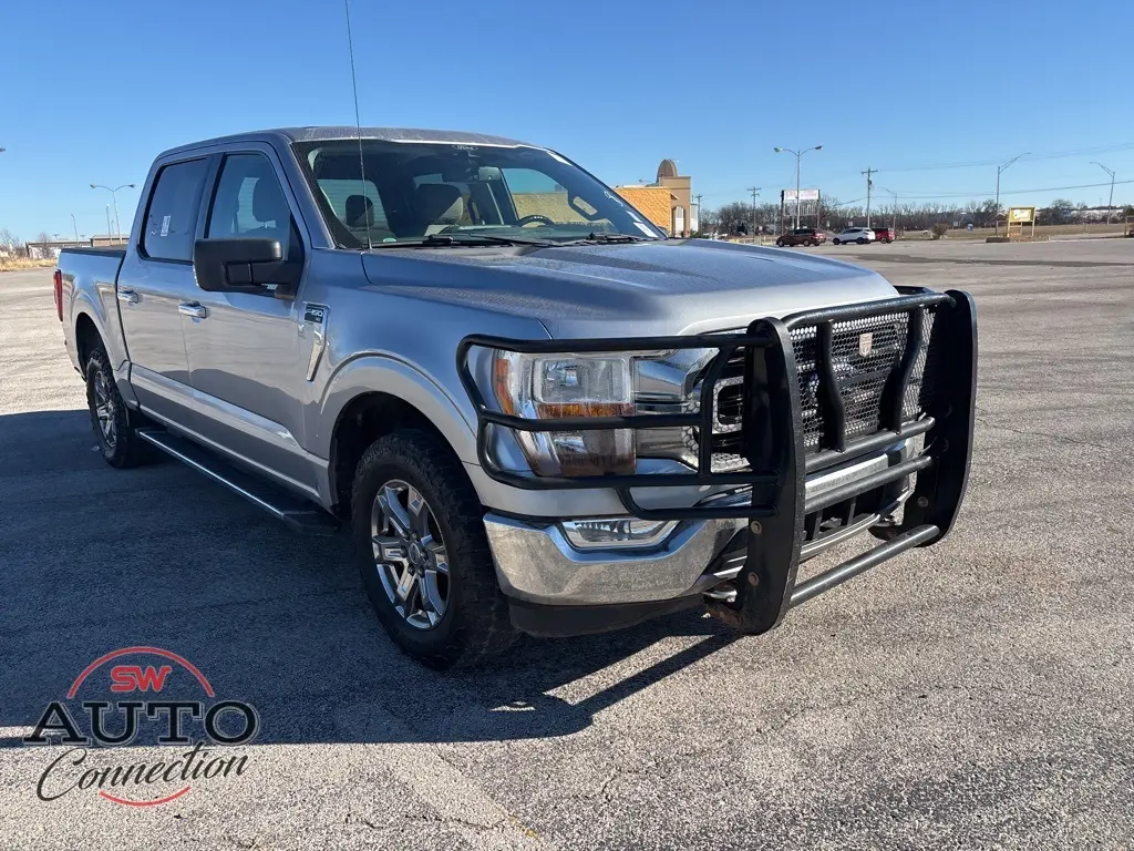 2021 Ford F-150 XLT's photo