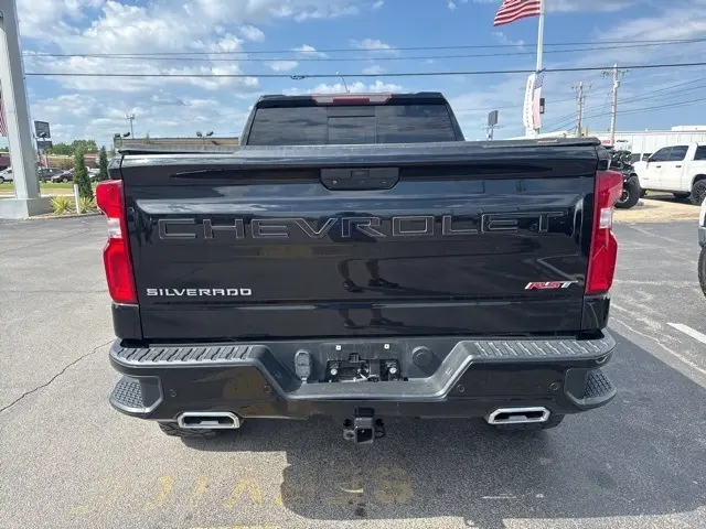 2020 Chevrolet Silverado 1500 RST photo 4