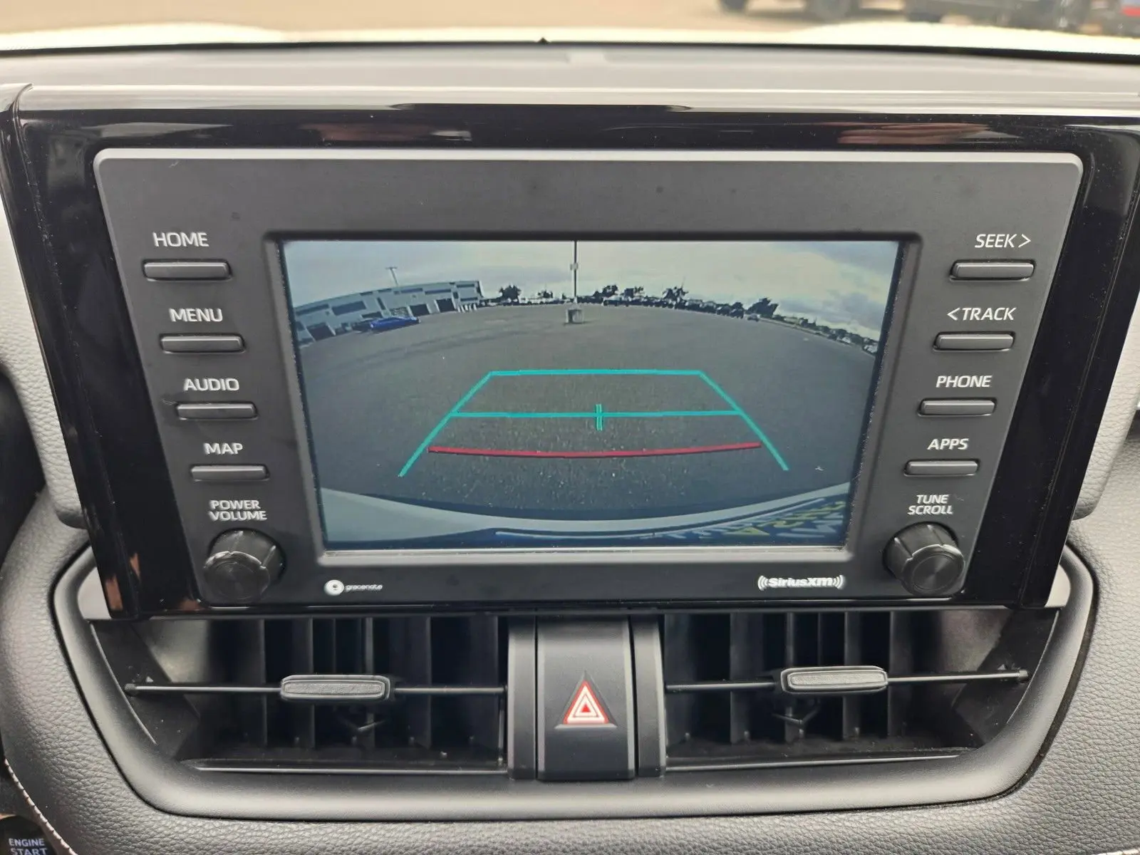 2022 Toyota RAV4 XLE photo 18