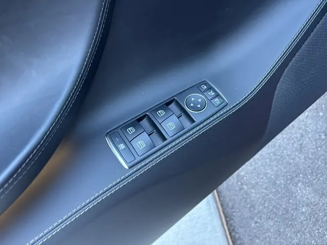2017 Tesla Model S 100D photo 21