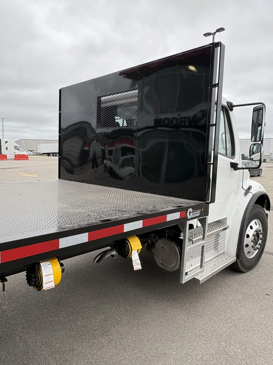 2027 Freightliner M2 106 — photo 5