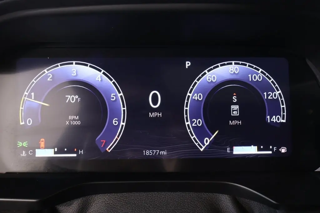 2024 Jeep Grand Cherokee Overland photo 4