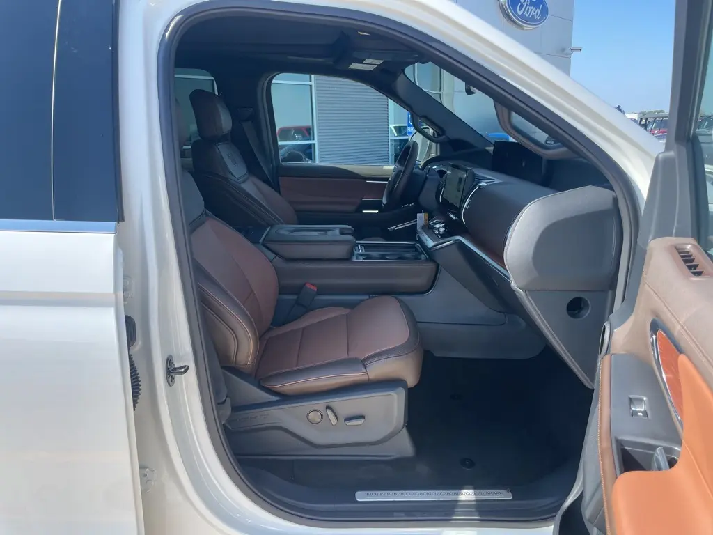 2025 Ford Expedition King Ranch photo 26