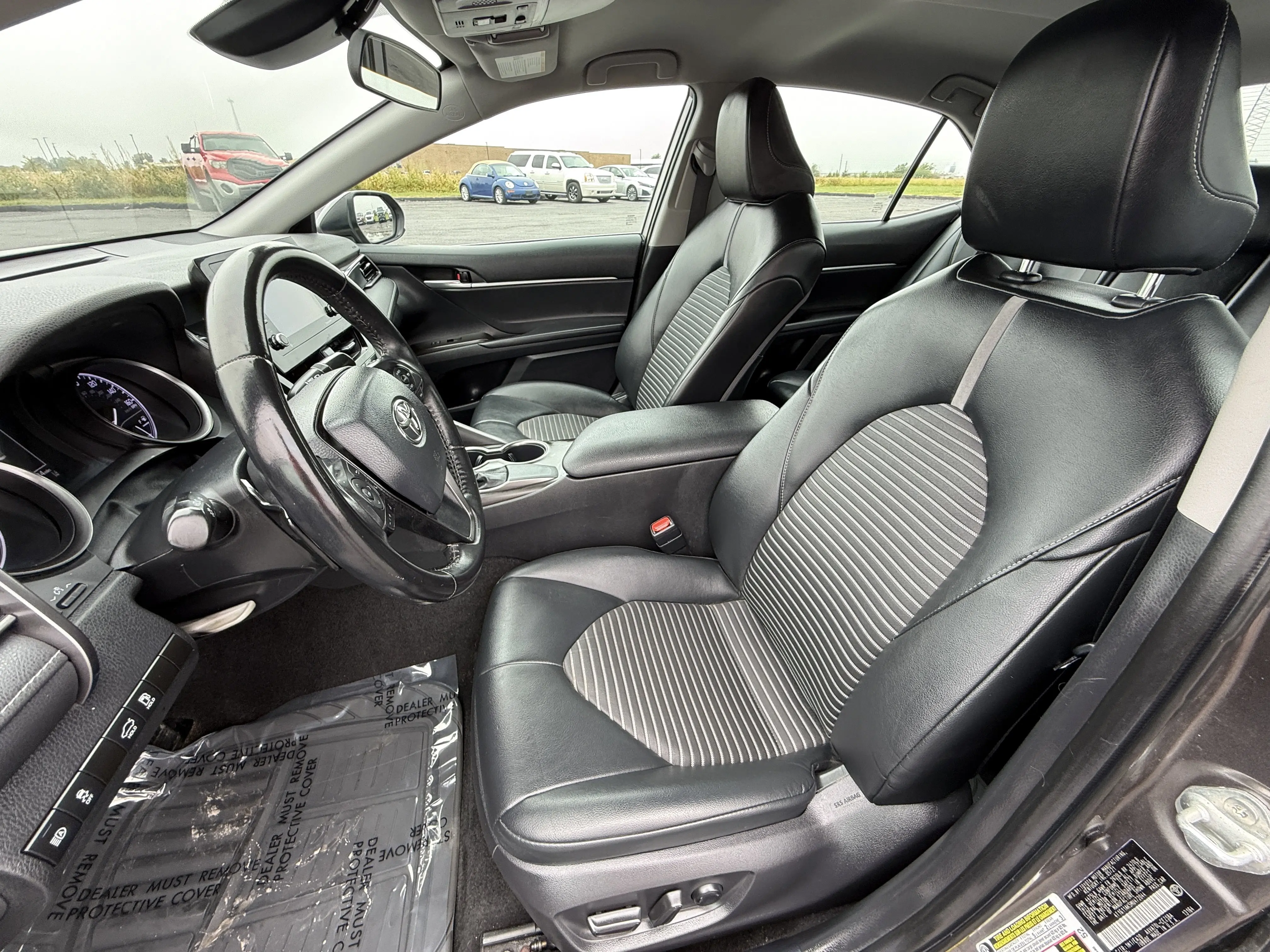 2021 Toyota Camry SE photo 11