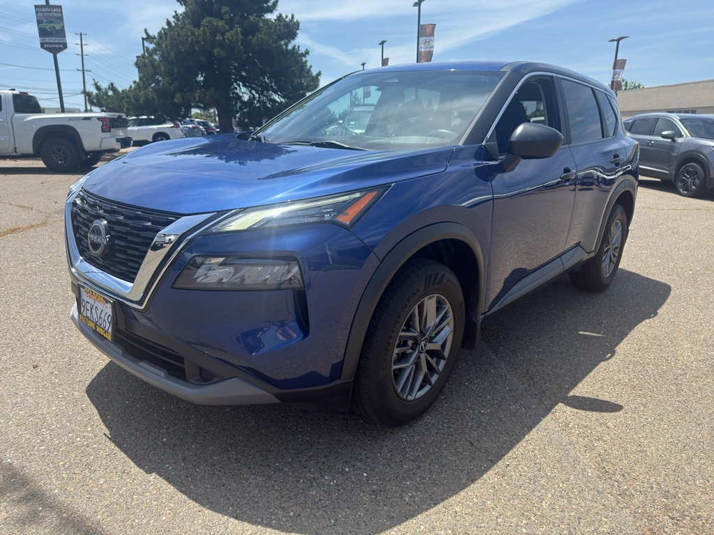 2023 Nissan Rogue S FWD's photo