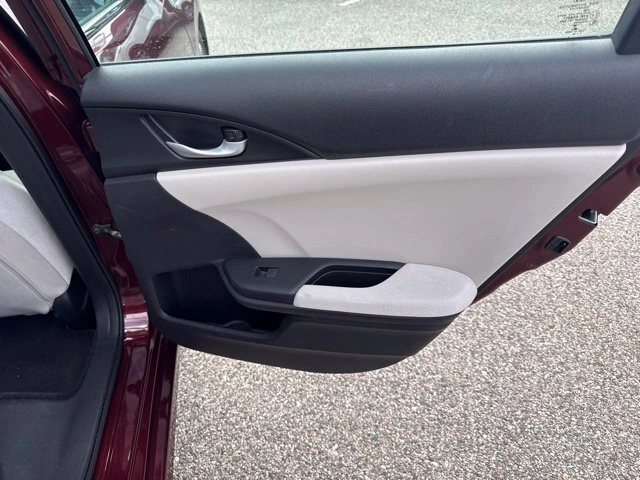 2019 Honda Insight LX - Photo 24