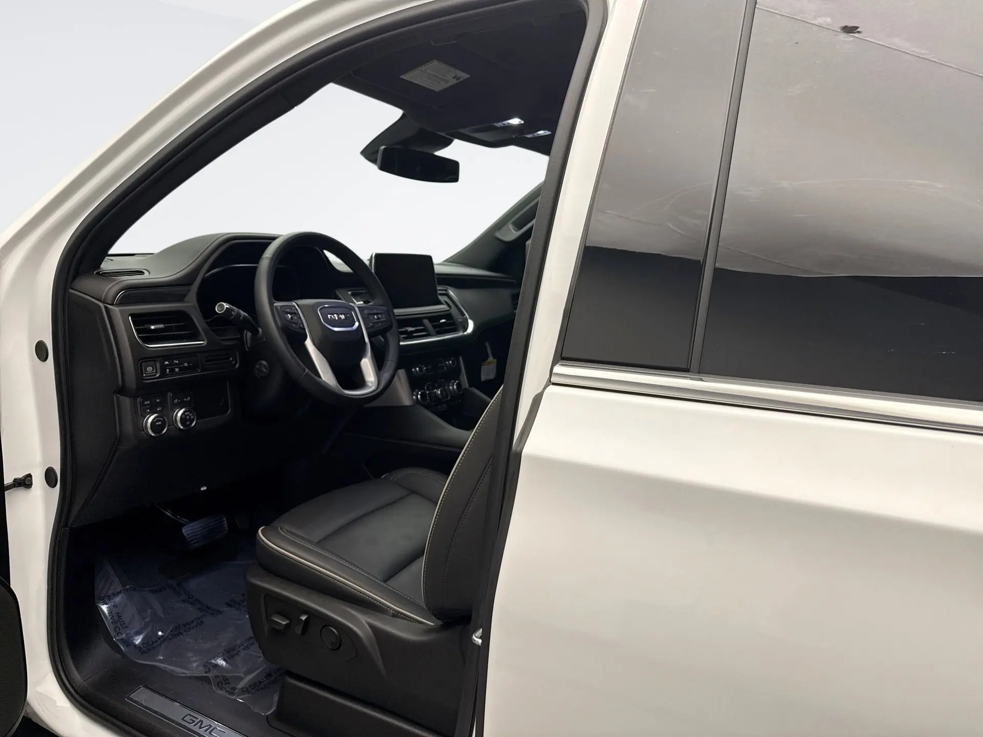 2024 Gmc Yukon SLT photo 10