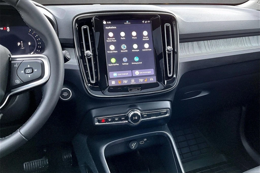 2026 Volvo - image 9