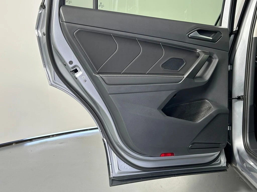 2024 Volkswagen Tiguan SE - Photo 15