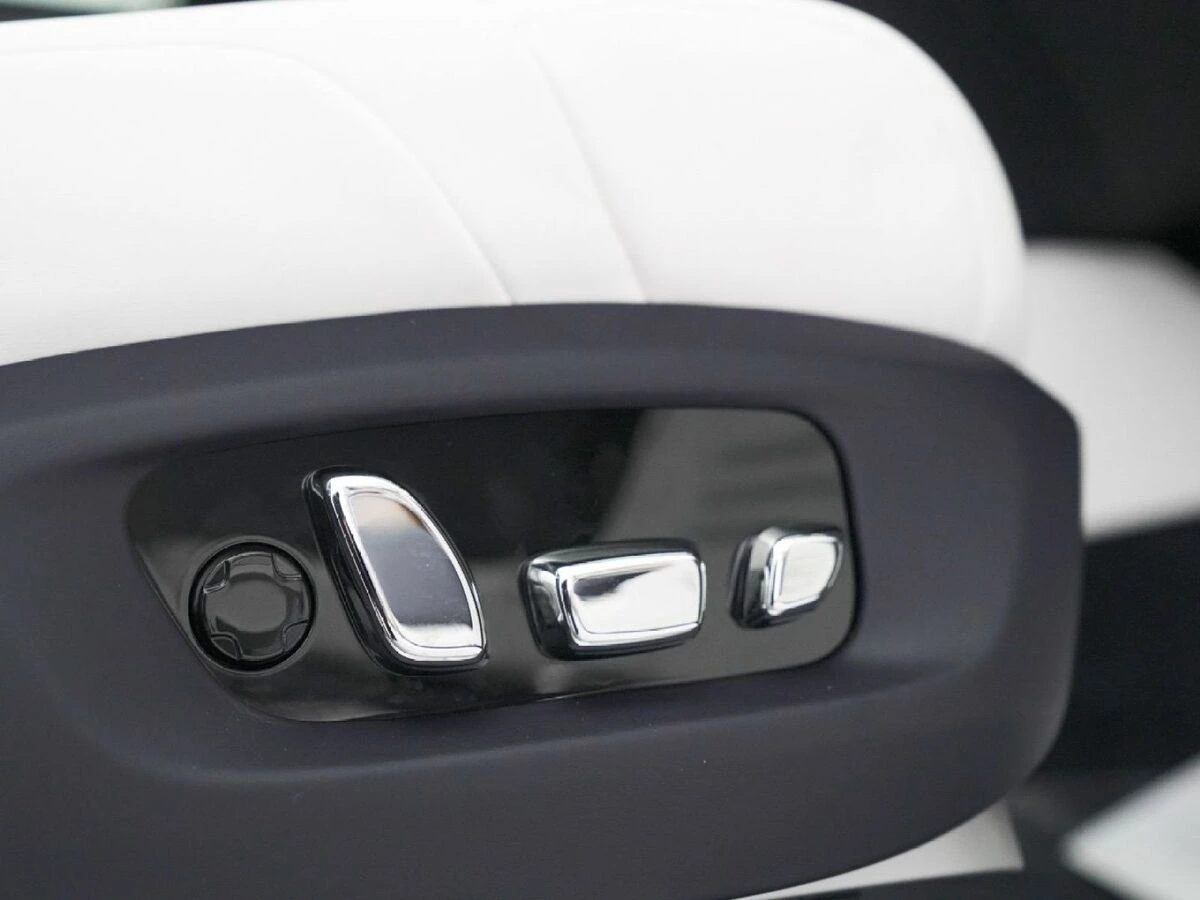2026 Rolls-Royce Phantom Base - Photo 46