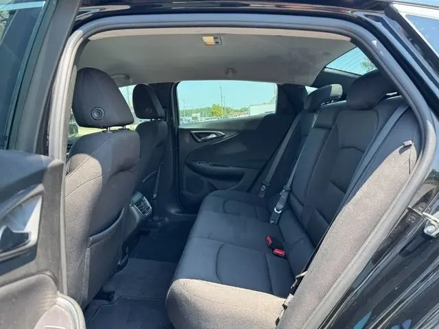 2021 Chevrolet Malibu 1LT photo 9