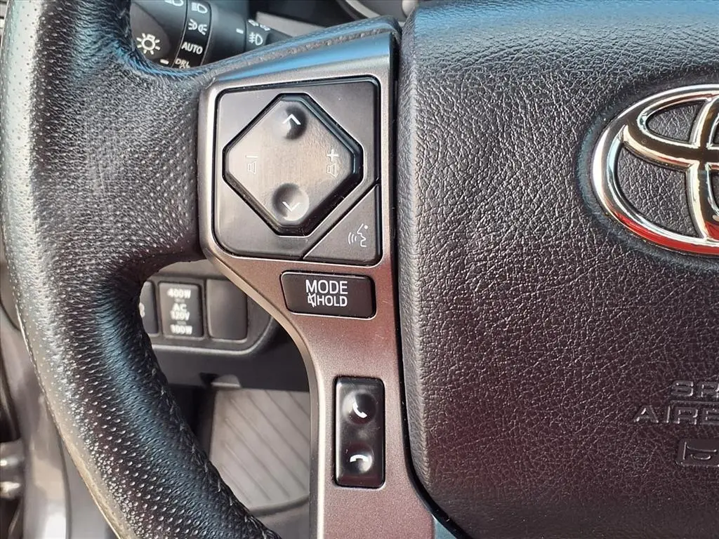 2021 Toyota Tacoma SR5 photo 32