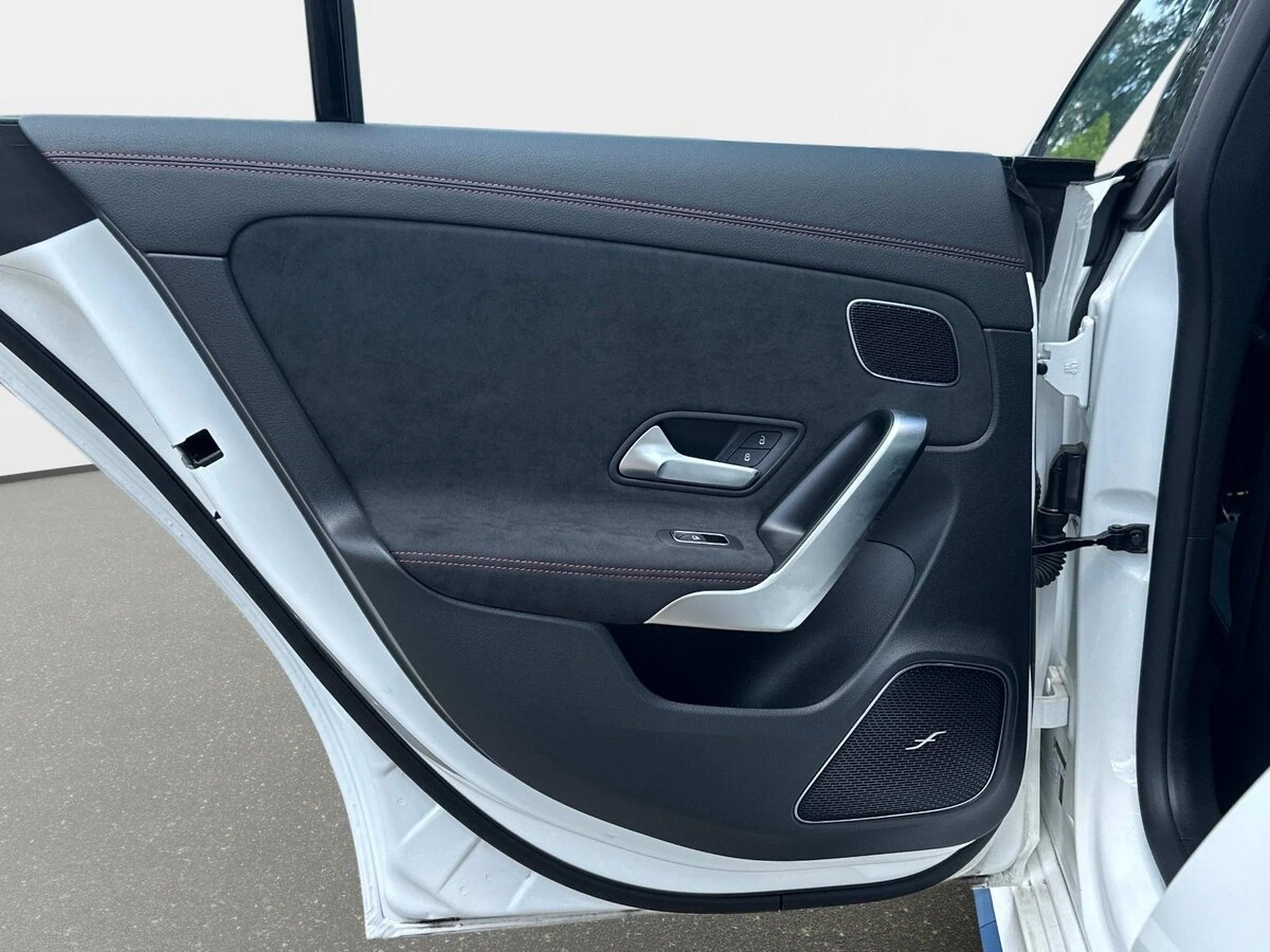 2024 Mercedes-Benz CLA AMG CLA35 - Photo 11