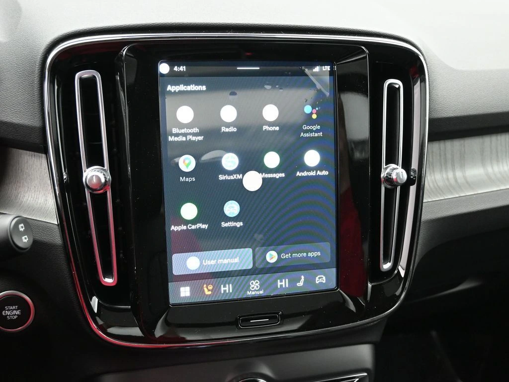 2026 Volvo - image 12