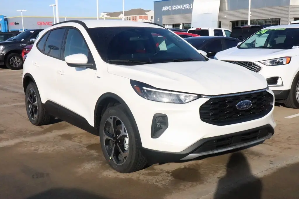 2026 Ford Escape ST-Line Select's photo