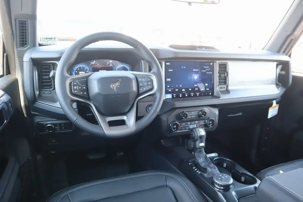 2025 Ford Bronco Big Bend photo 2
