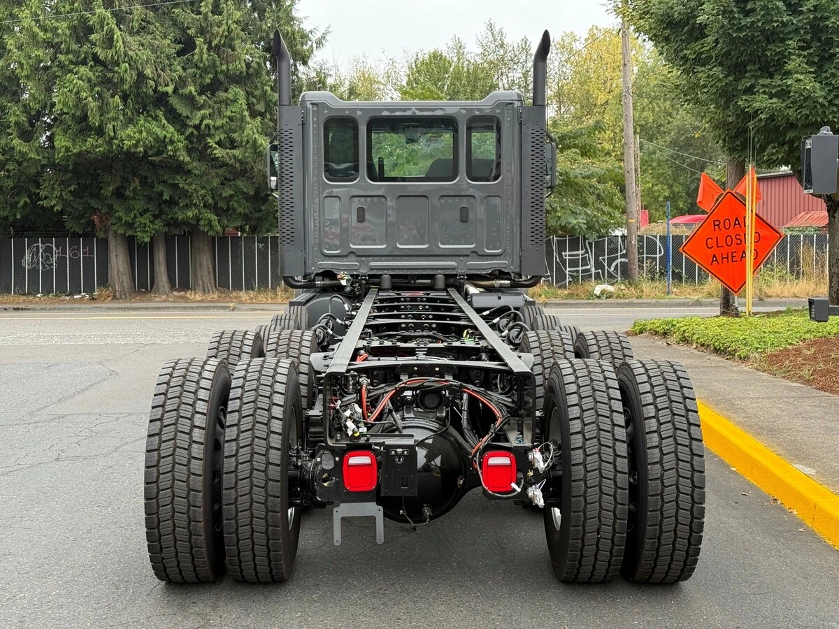 2027 Western Star 49X — photo 5