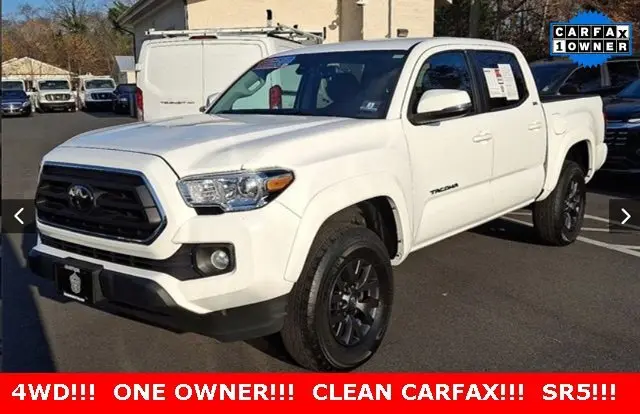 2022 Toyota Tacoma SR5's photo