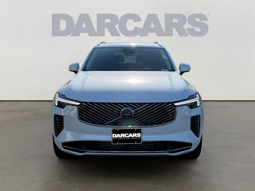 2025 Volvo - image 2