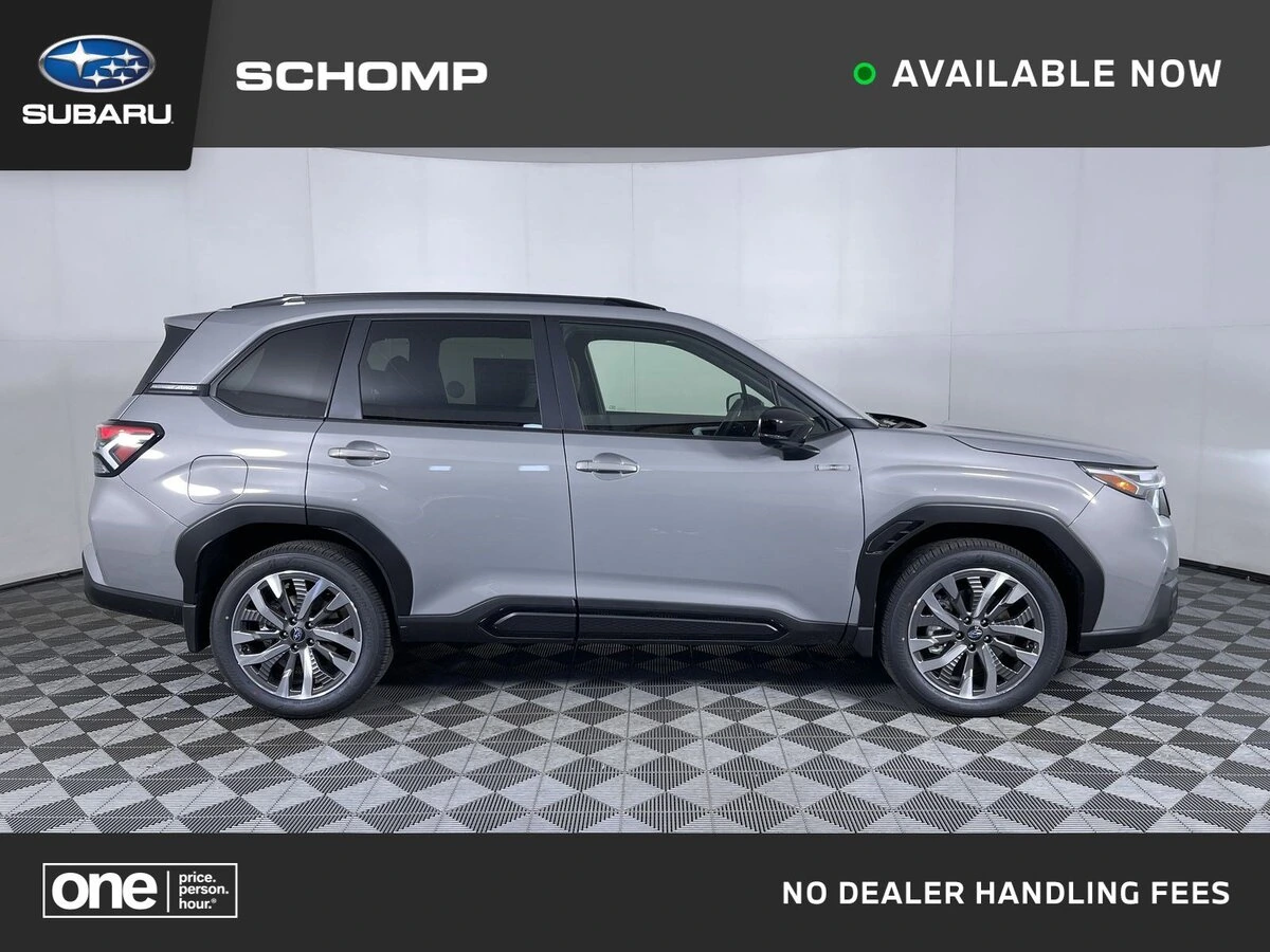 2025 Subaru Forester Touring's photo